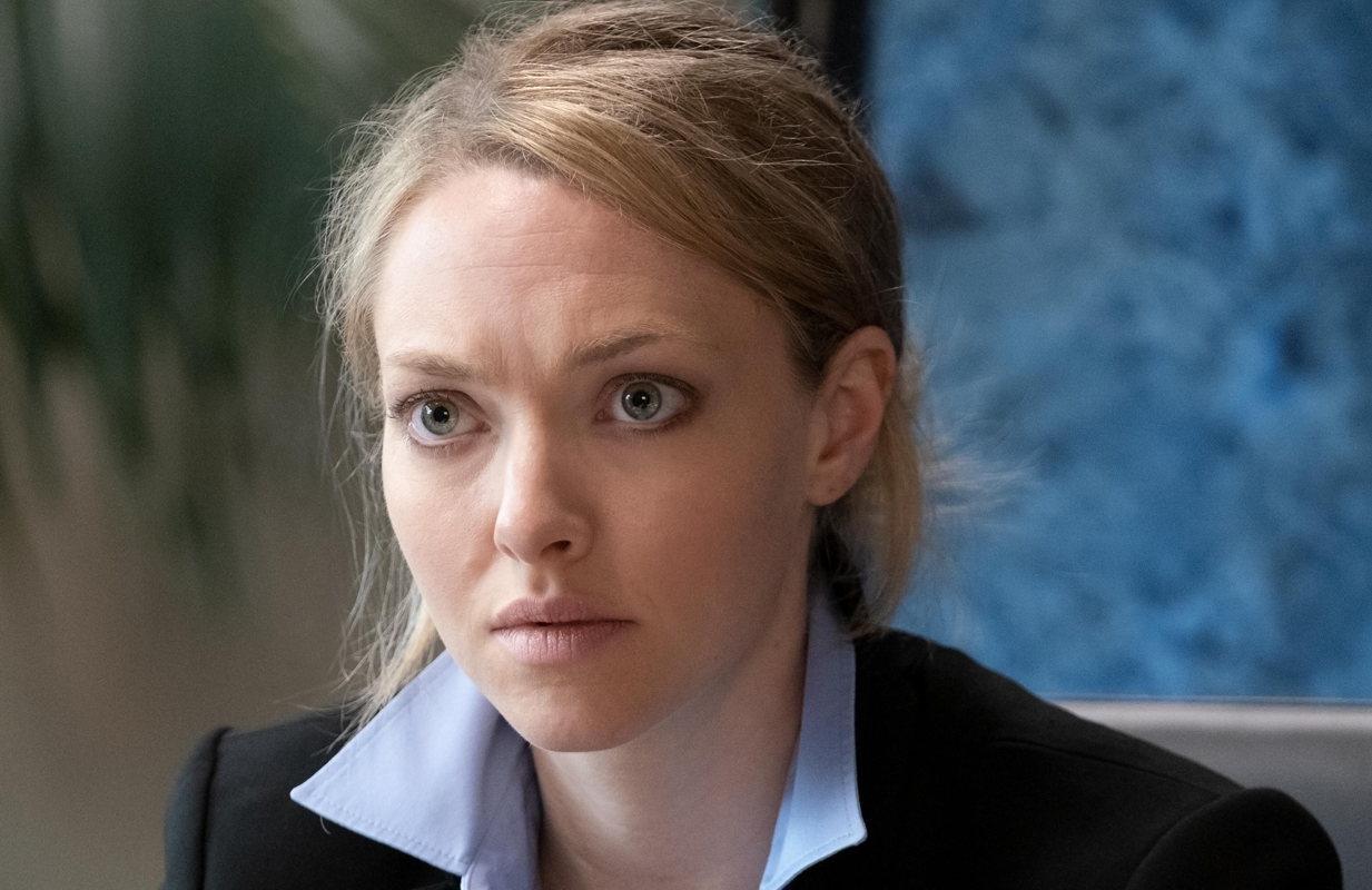Amanda Seyfried as Elizabeth Holmes (Photo: Beth Dubber/Hulu)