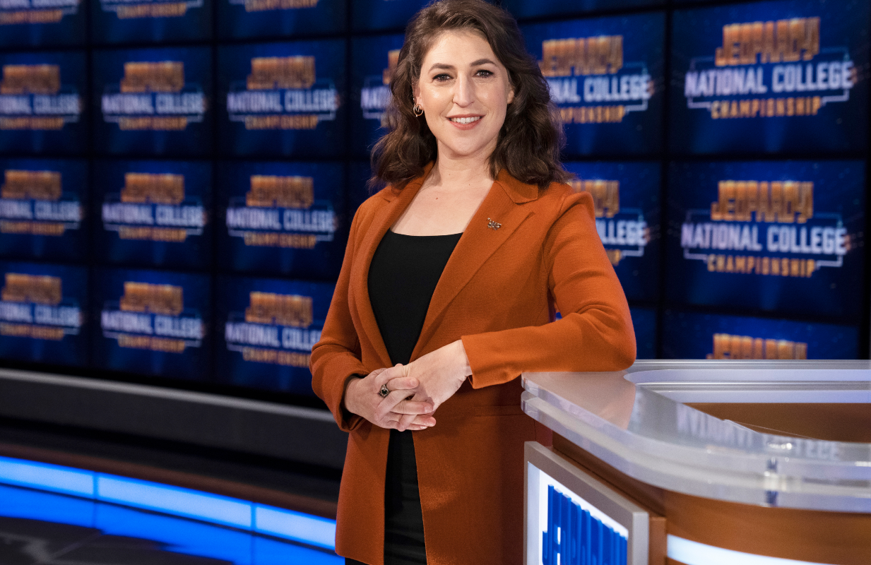 Mayim Bialik on the Jeopardy! set (Photo: ABC/Casey Durkin)