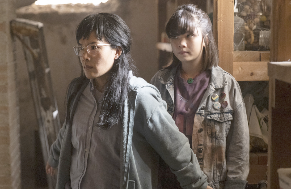 Ali Wong and Riley Lai Nelet in Paper Girls. (Photo: Anjali Pinto/Prime Video)