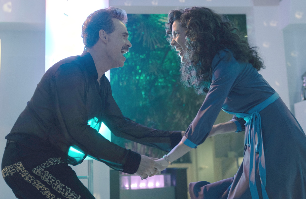 Murray Bartlett and Rose Byrne in Physical (Photo: Apple TV+)