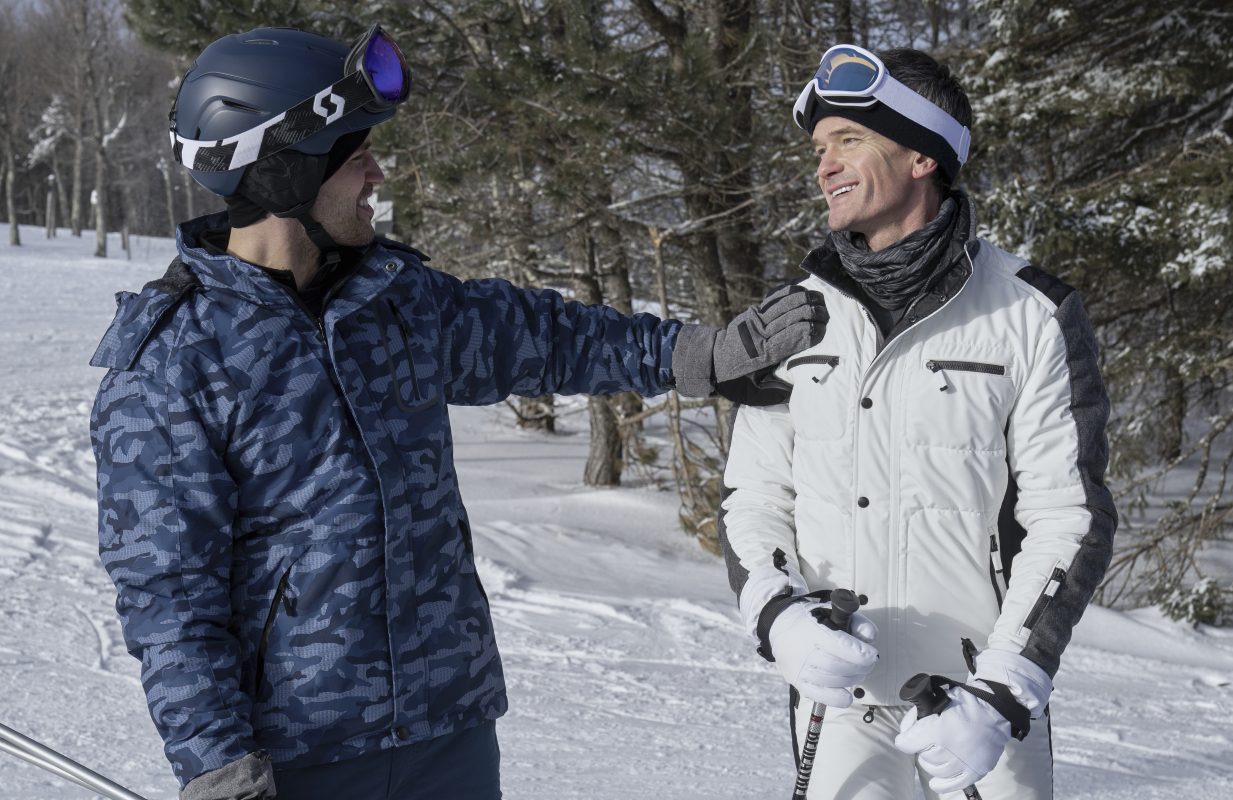 Michael (Neil Patrick Harris) hits the slopes in a $1,700 luxury ski jacket, because of course he does. (Photo: Barbara Nitke/Netflix)