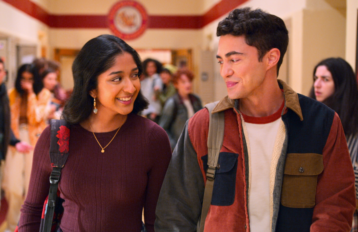 Maitreyi Ramakrishnan and Darren Barnet in Never Have I Ever Season 3. (Photo: Netflix)
