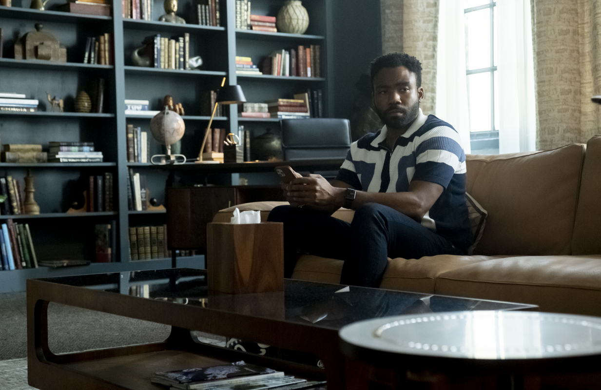 Earn (Donald Glover) goes to therapy in Atlanta (Photo: Guy D'Alema/FX)