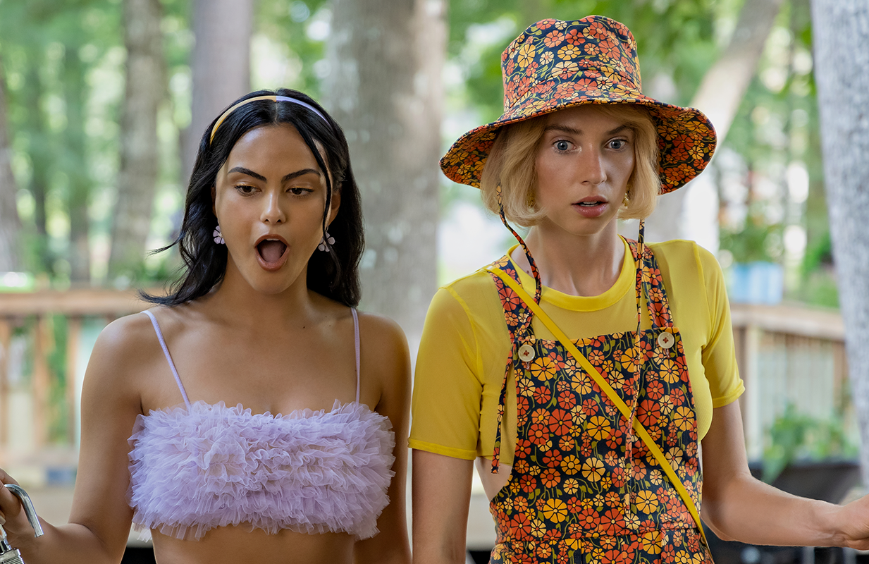 Camila Mendes and Maya Hawke in Do Revenge (Photo: Kim Simms/Netflix)