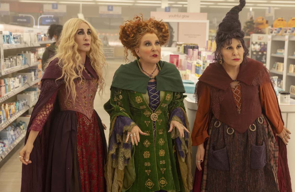 Sarah Jessica Parker, Bette Midler, and Kathy Najimy in Hocus Pocus 2 (Photo: Matt Kennedy/Disney Enterprises)