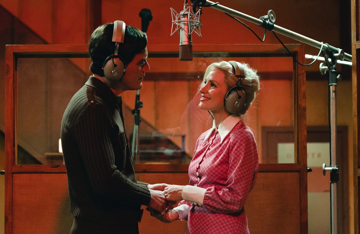 Michael Shannon and Jessica Chastain in George &amp; Tammy. (Photo: Showtime)