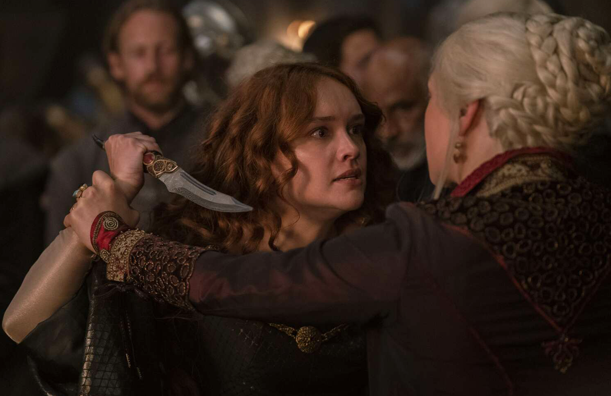 Olivia Cooke and Emma D'Arcy in House of the Dragon. (Photo: HBO) 