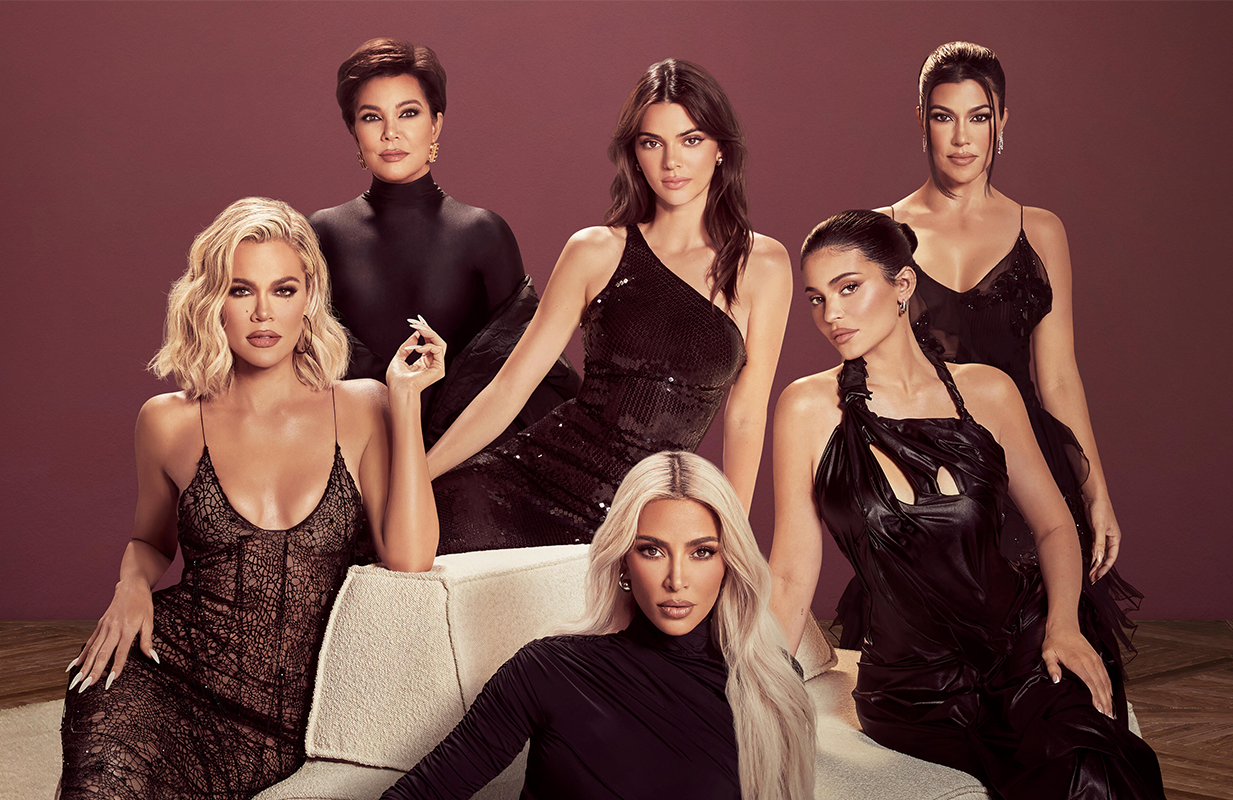 The Kardashian-Jenner clan. (Photo: Hulu)