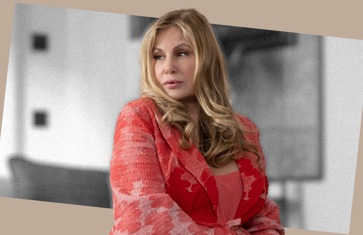 Jennifer Coolidge on The White Lotus (Photo: Fabio Lovino/HBO/Primetimer graphic)