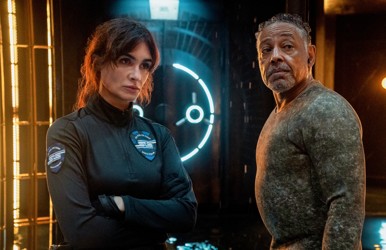 Paz Vega and Giancarlo Esposito in Kaleidoscope. (Photo: Netflix)