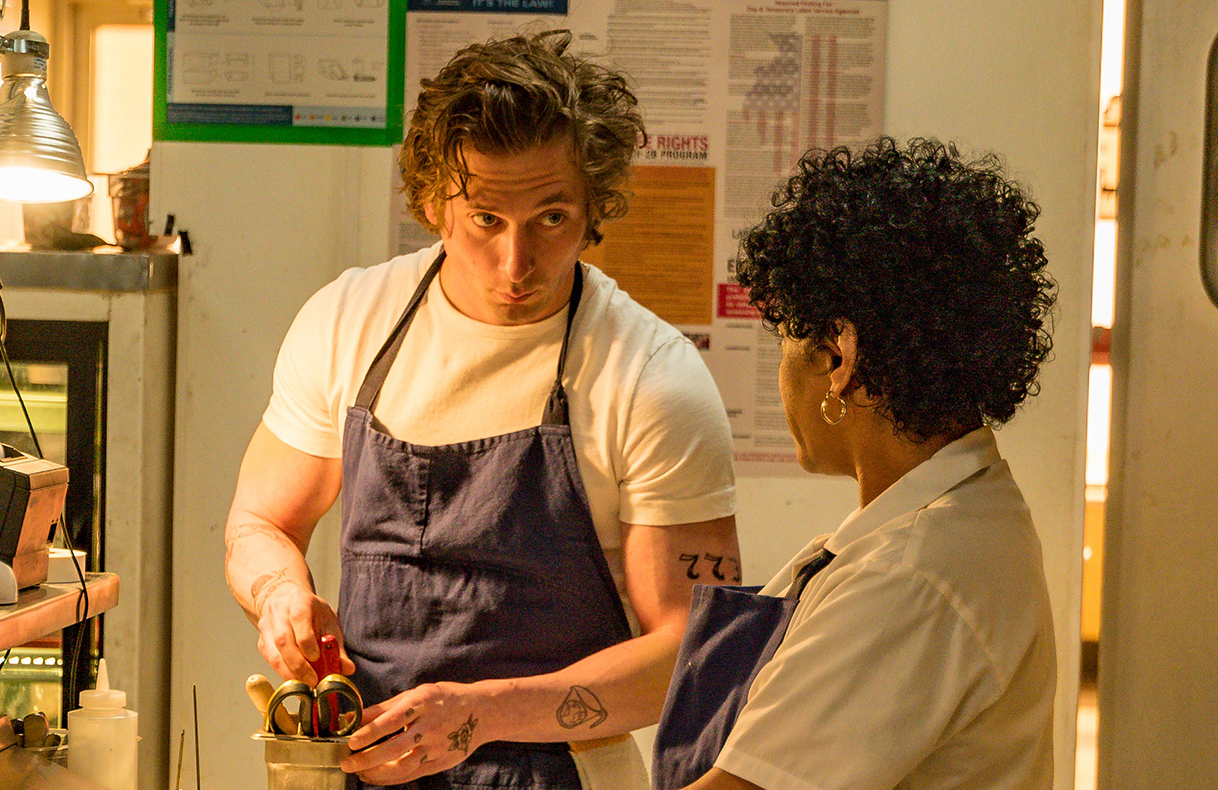 Jeremy Allen White and Liza Colon-Zayas in The Bear (Photo: Matt Dinerstein/FX)