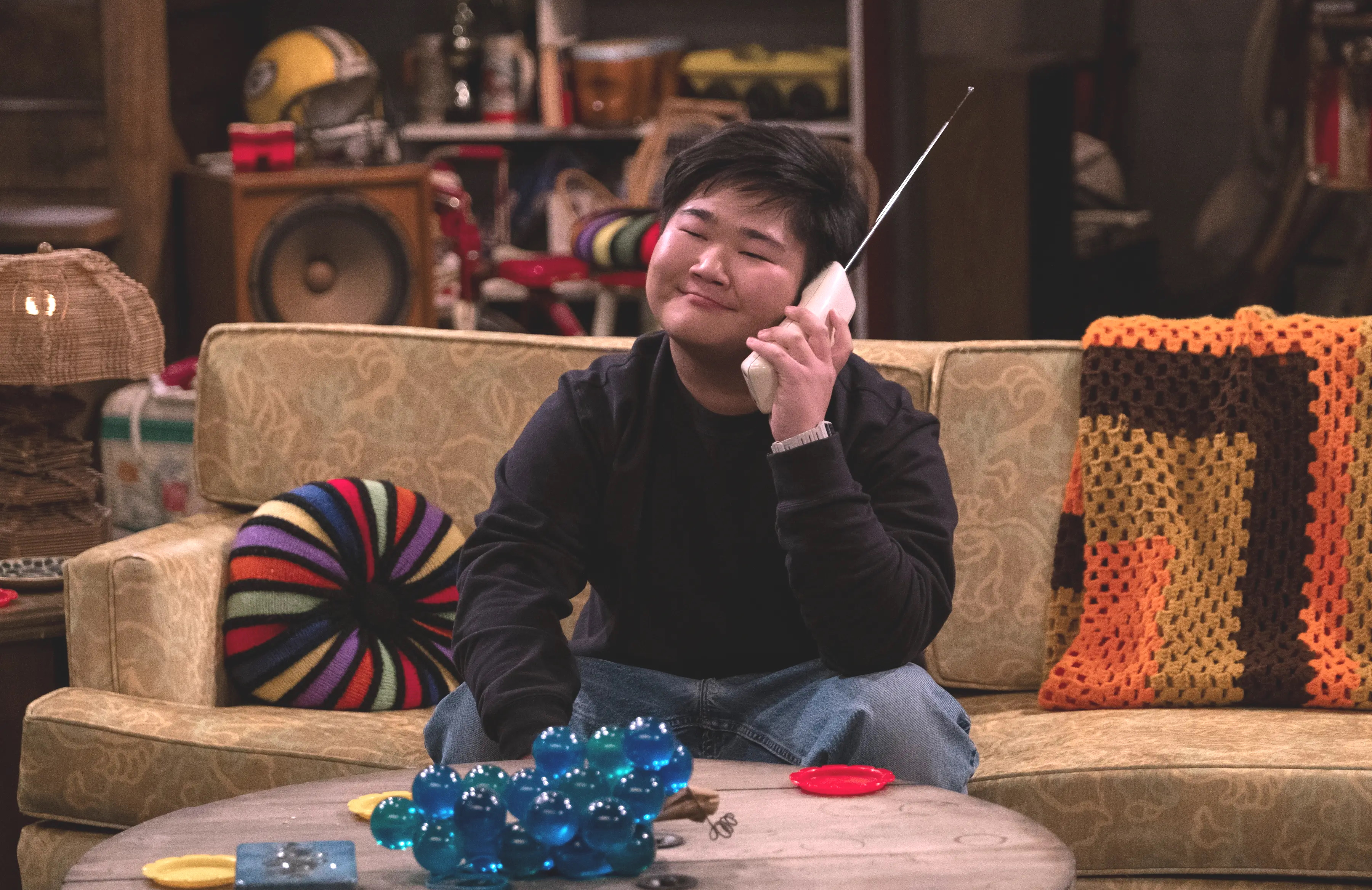 Reyn Doi as Ozzie on That '90s Show (Photo: Patrick Wymore/Netflix)