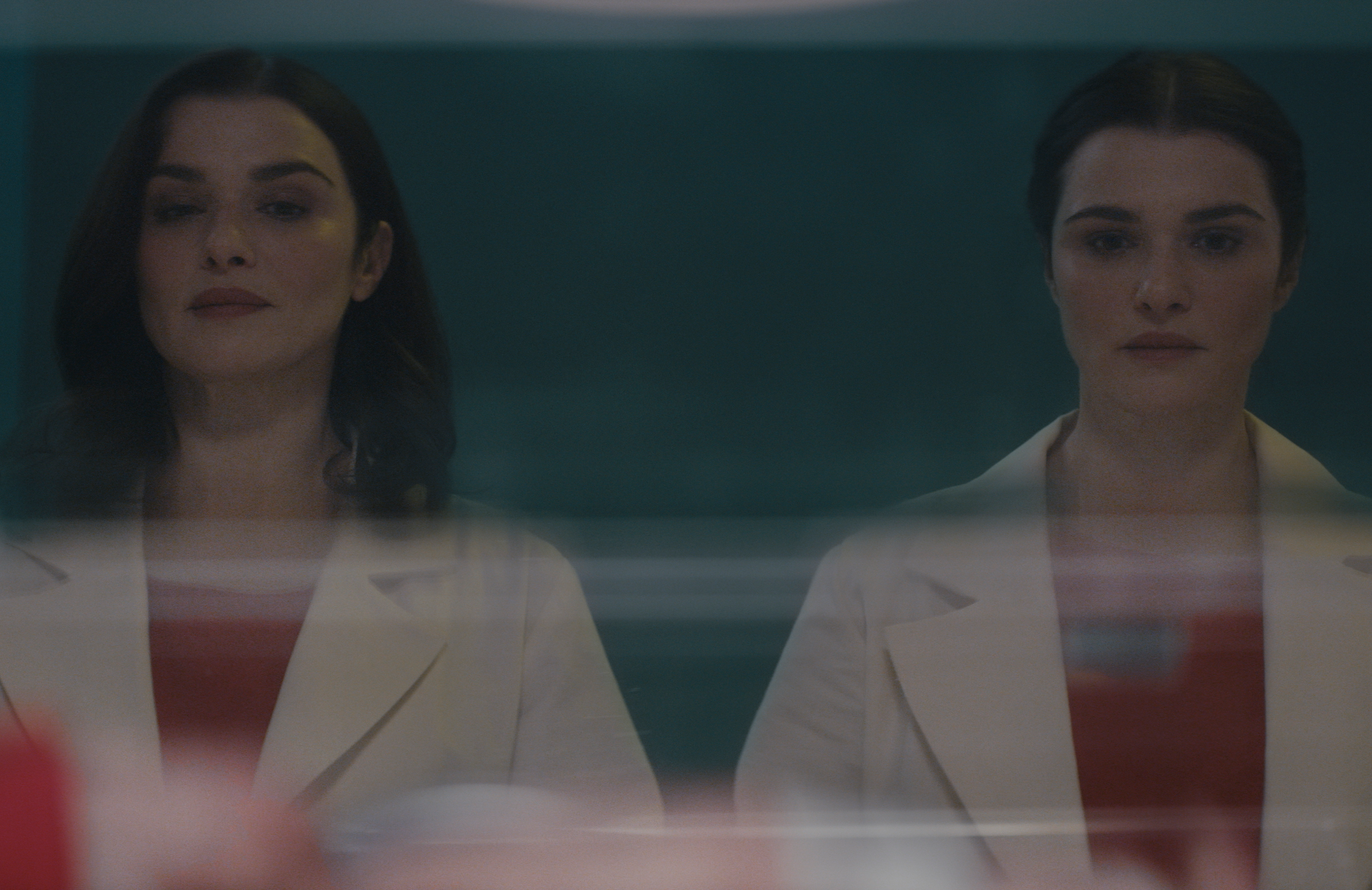 Rachel Weisz and Rachel Weisz in Dead Ringers (Photo: Amazon Studios)