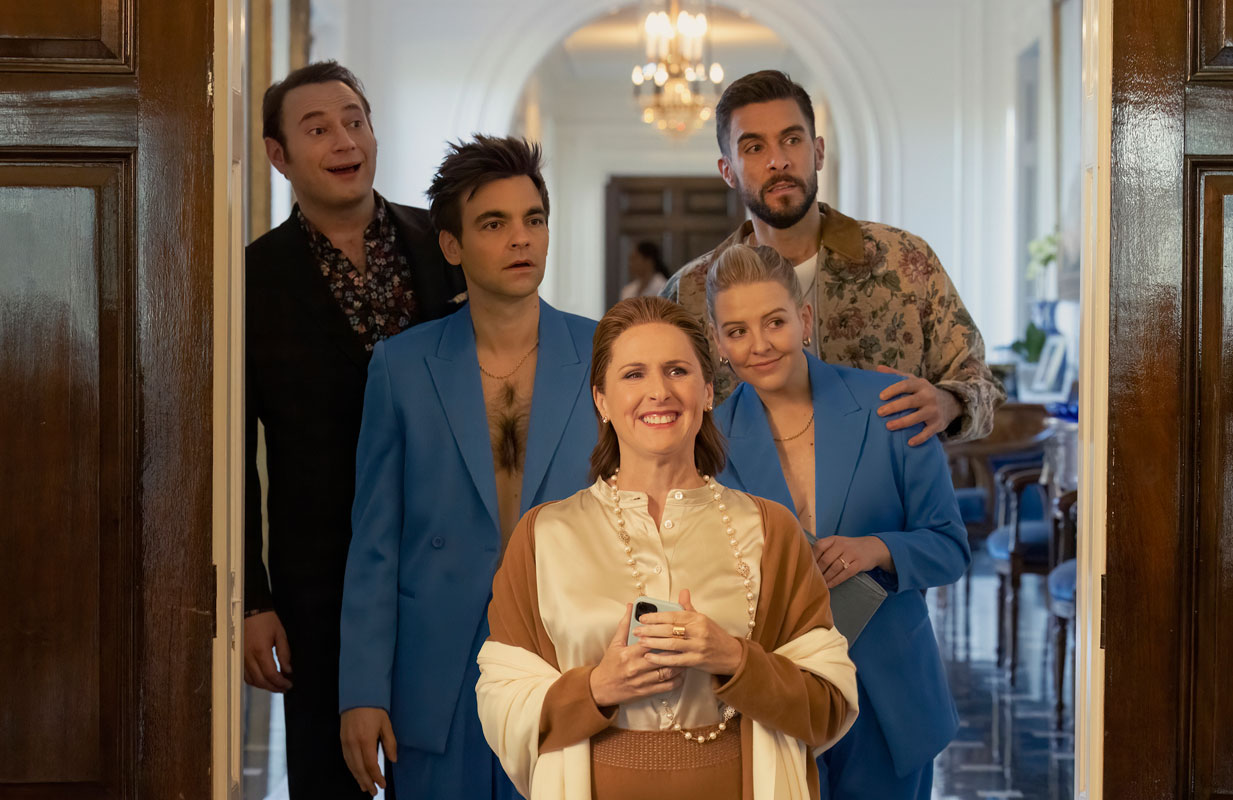 Brandon Scott Jones, Drew Tarver, Molly Shannon, Helena Yorke, Josh Segarra (photo: Greg Endries/HBO Max)