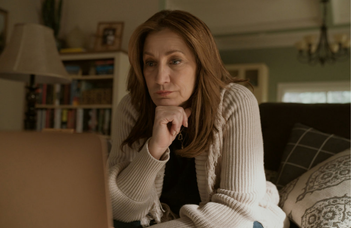 Edie Falco in Bupkis (Photo: Heidi Gutman/Peacock)