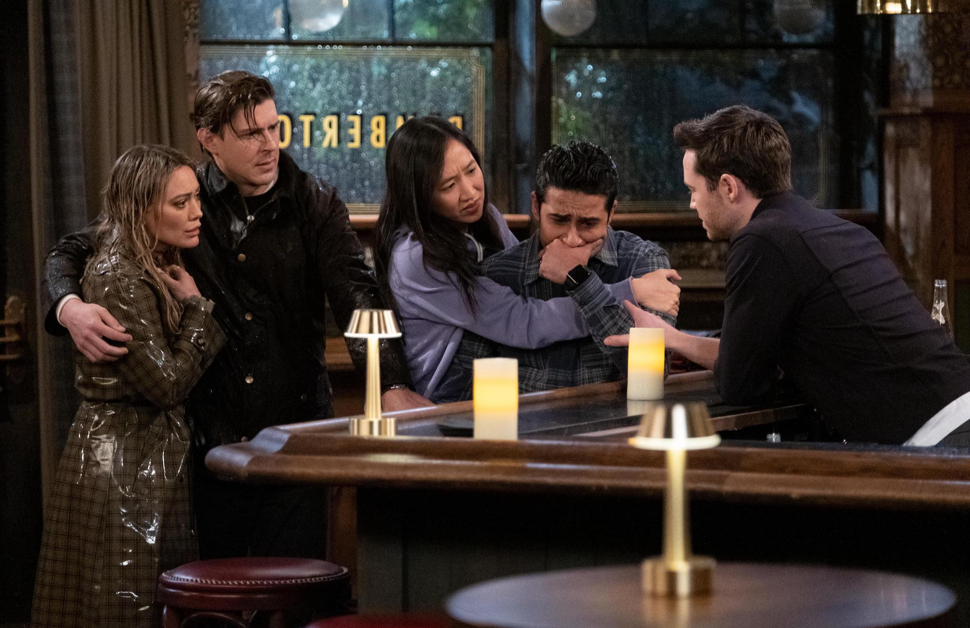 Hilary Duff, Chris Lowell, Tien Tran, Suraj Sharma, and Tom Ainsley in How I Met Your Father (Photo: Hulu)
