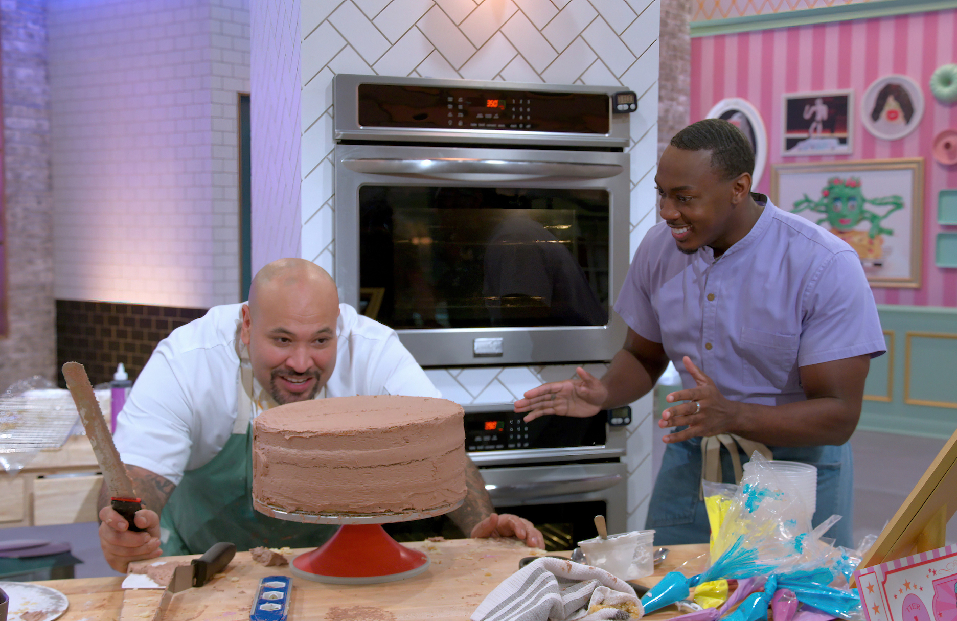 Richard Sanchez and Robert Lucas in The Big Nailed It! Baking Challenge. (Photo: Netflix)