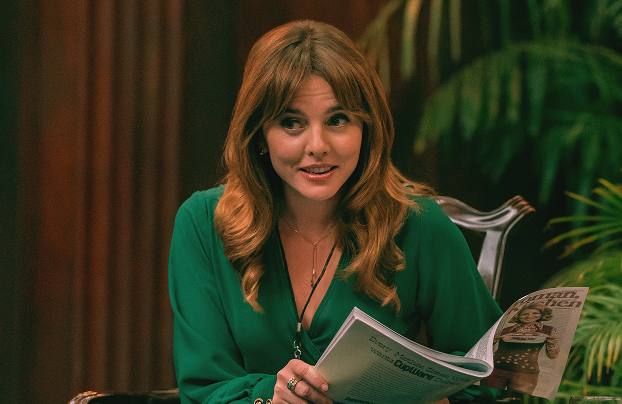 Ophelia Lovibond in Minx Season 2 (Photo: Starz)