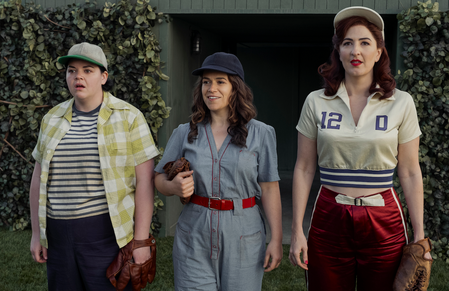 Melanie Field, Abbi Jacobson, and D'Arcy Carden in A League of Their Own (Photo: Nicola Goode/Amazon Studios)