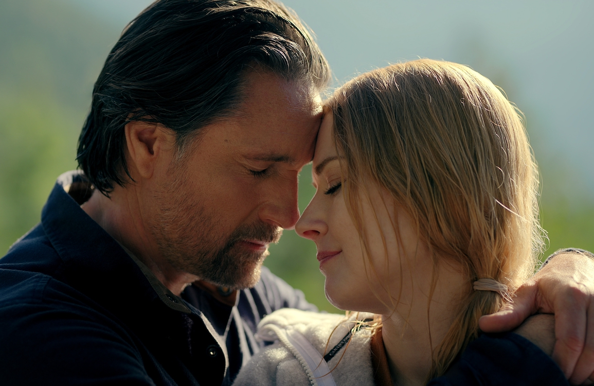 Martin Henderson and Alexandra Breckenridge in Virgin River (Photo: Netflix)