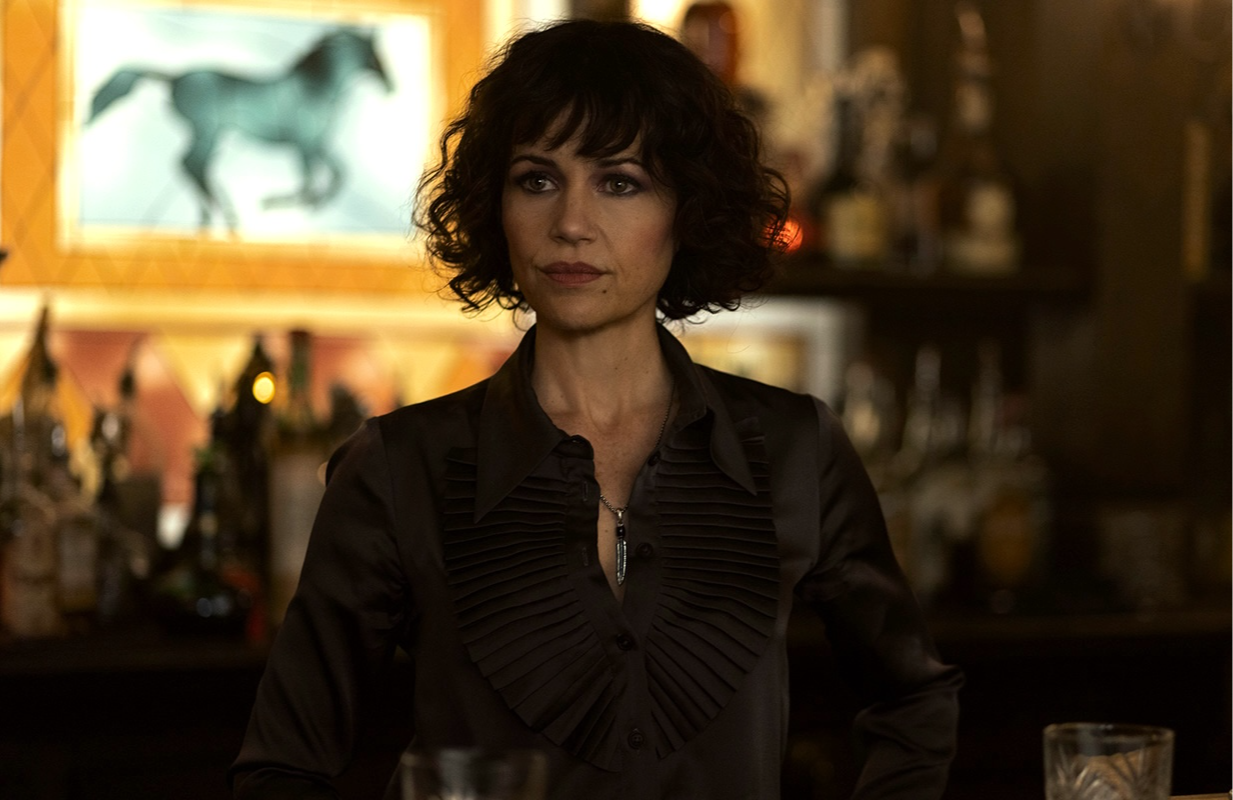 Carla Gugino stars in The Fall of the House of Usher (Photo: Netflix)