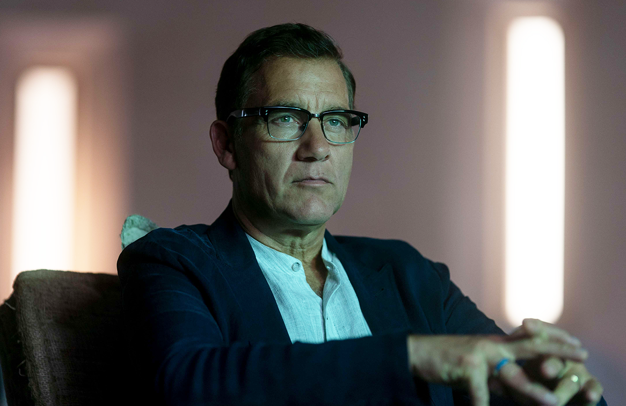 Clive Owen in A Murder at the End of the World (Photo: Chris Saunders/FX)