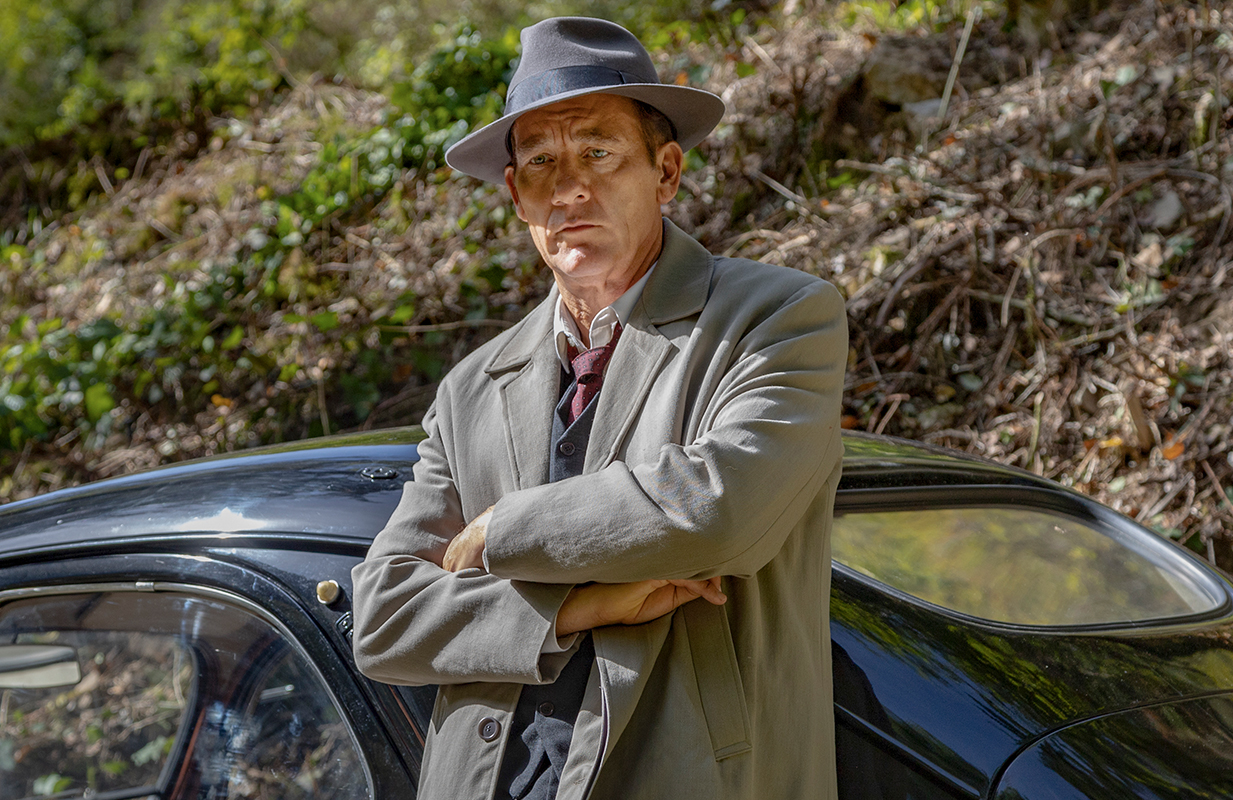 Clive Owen IS Monsieur Spade (Photo: AMC)