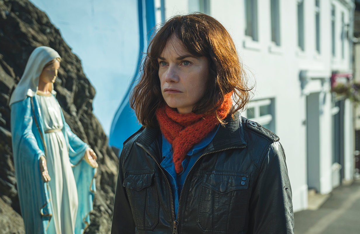 Ruth Wilson in The Woman in the Wall (Photo: Chris Barr/BBC/Paramount+ with Showtime)