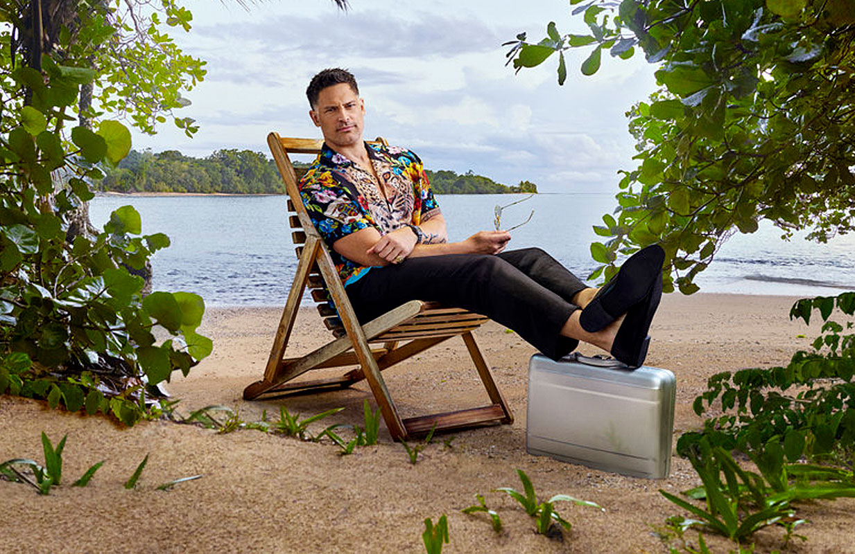 Joe Manganiello in Deal or No Deal Island (Photo: NBC)
