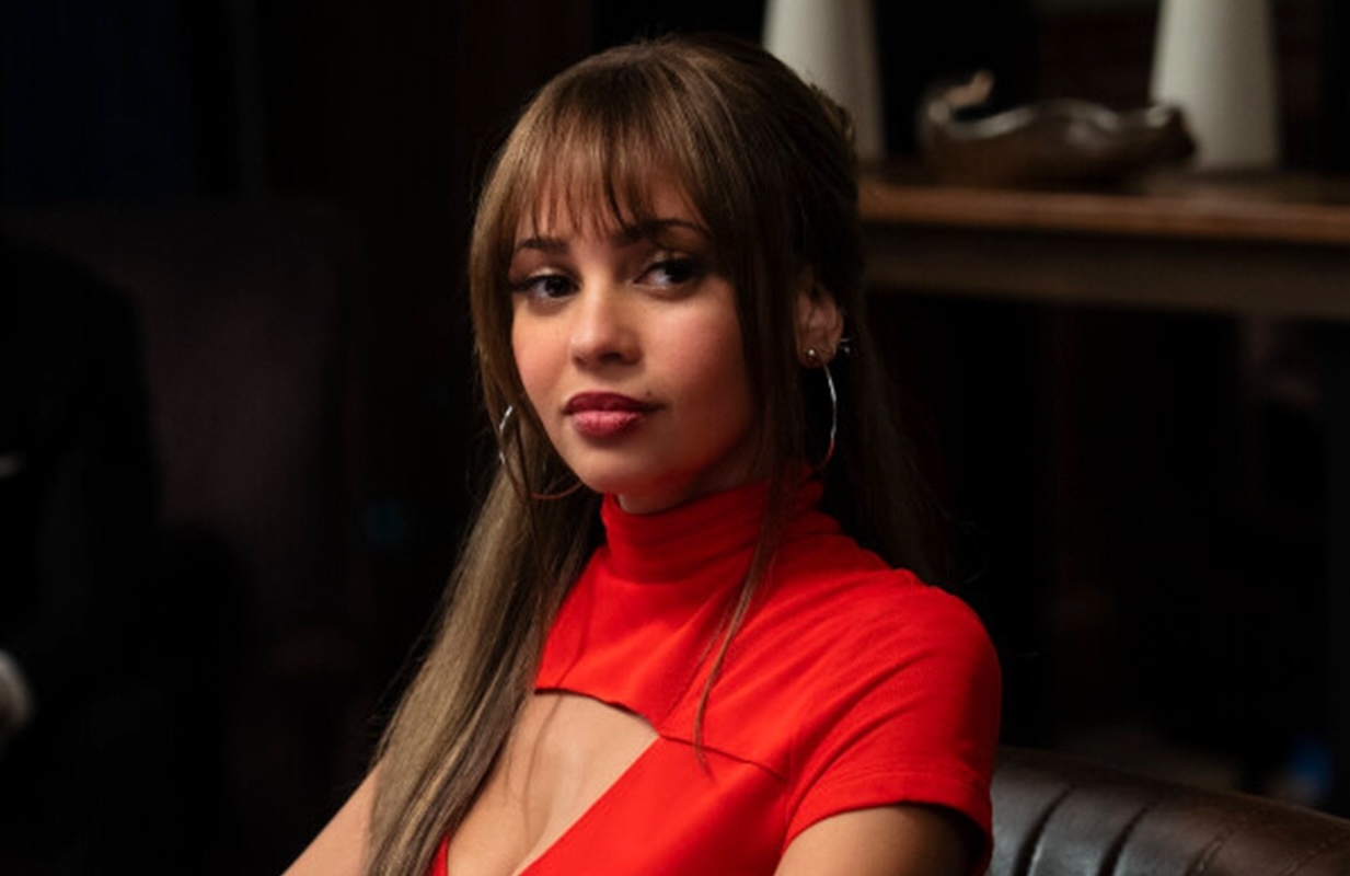 Vanessa Morgan in Wild Cards (Photo: The CW)