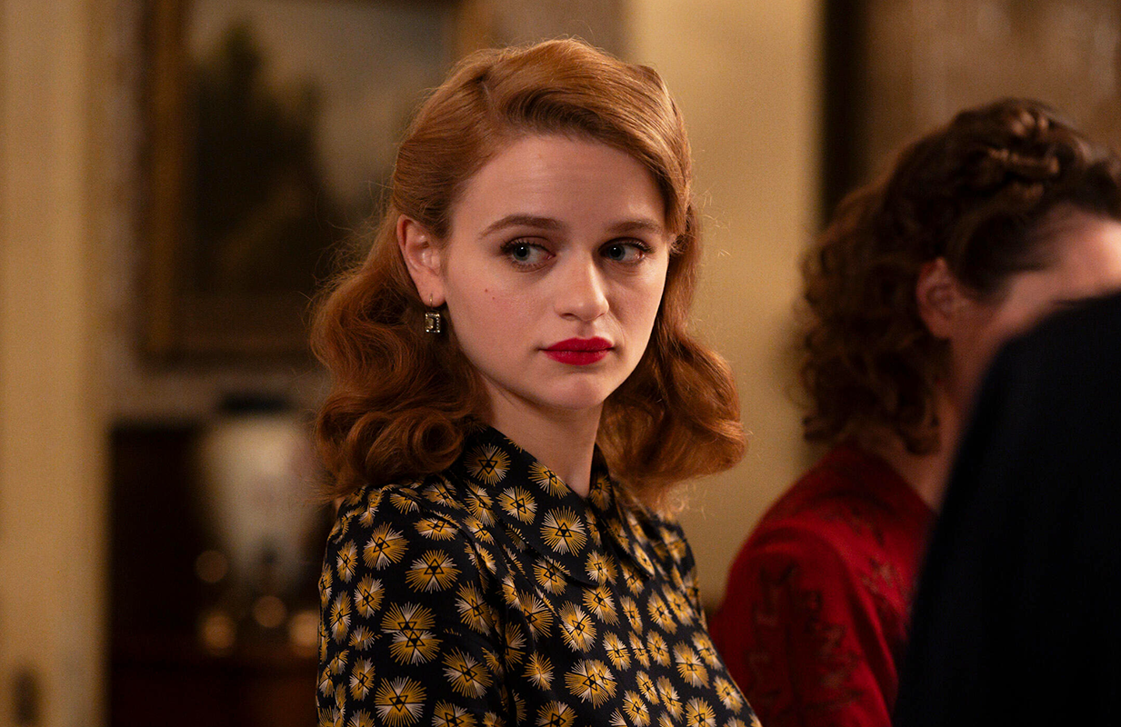 Joey King in We Were the Lucky Ones (Photo: Vlad Cioplea/Hulu)