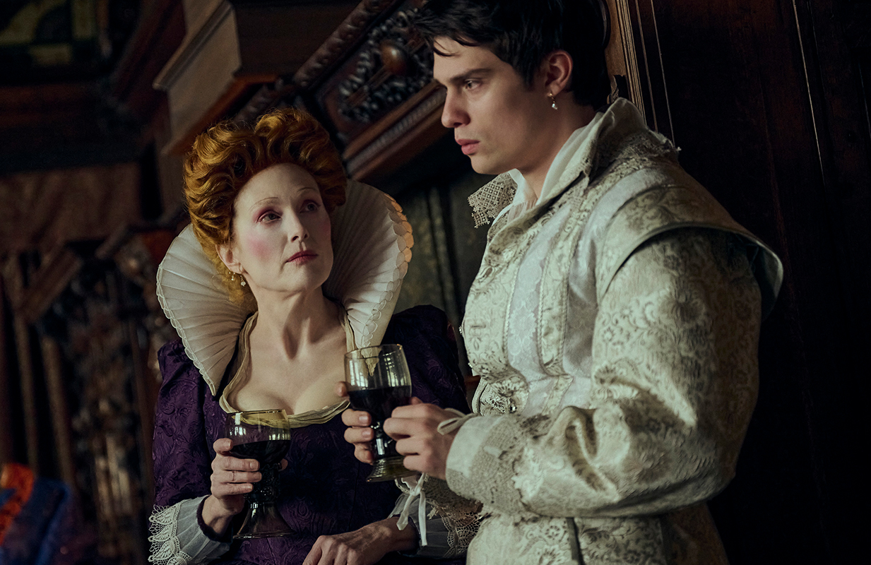 Julianne Moore and Nicholas Galitzine in Mary and George (Photo: Starz)