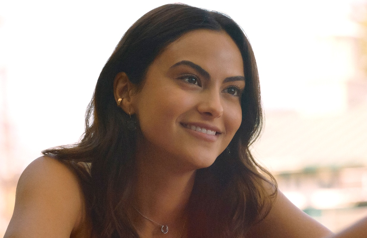Camila Mendes in Música (Photo: Amazon Studios)