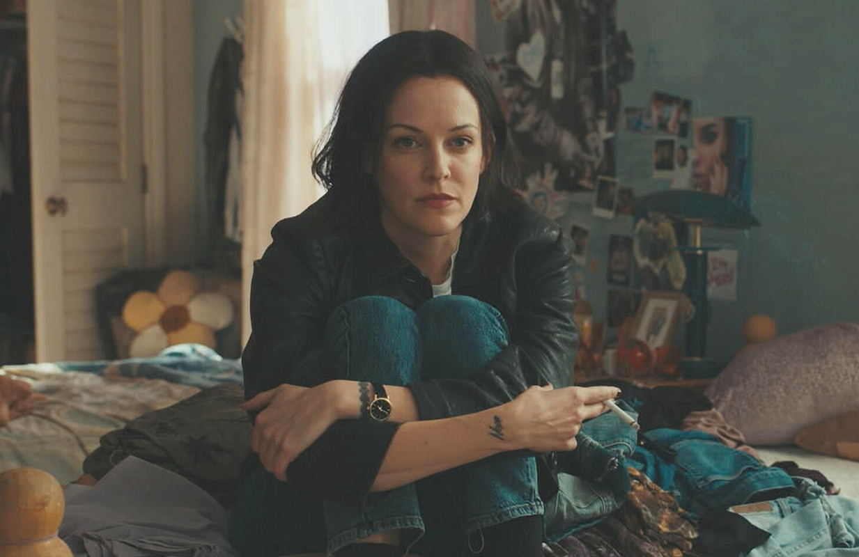 Riley Keough in Under the Bridge (Photo: Disney)