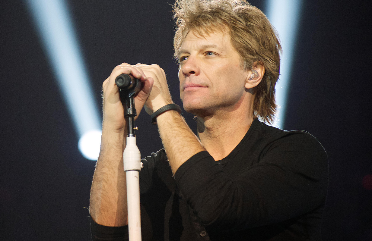 Jon Bon Jovi in Thank You, Goodnight (Photo: Hulu)