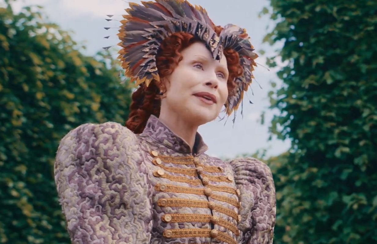 Minnie Driver as Queen Elizabeth I (Screenshot: The Serpent Queen