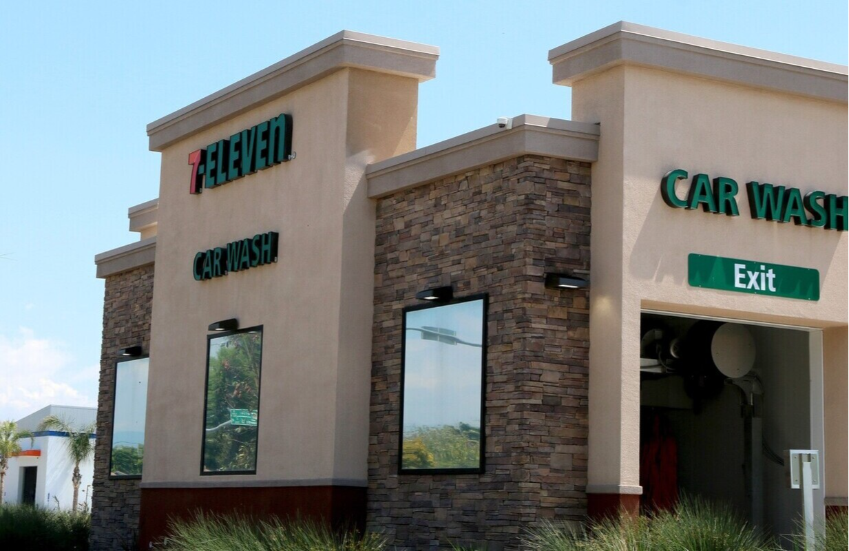A Hollywood 7-Eleven employee, Jessica McLaughlin, was left brain dead following an alleged attack by her manager (Image via Priscilla Grant/Everett Collection)