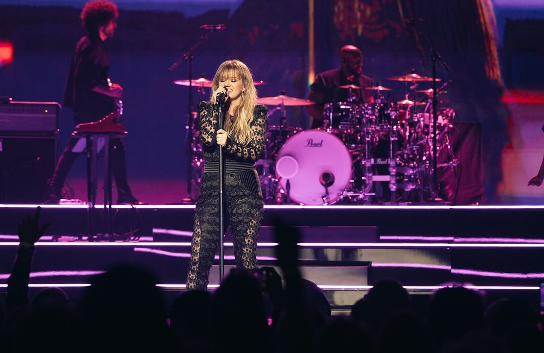 Kelly Clarkson opens up about postponing the opening of Las Vegas Residency  (Image Via Instagram/ @kellyclarkson)