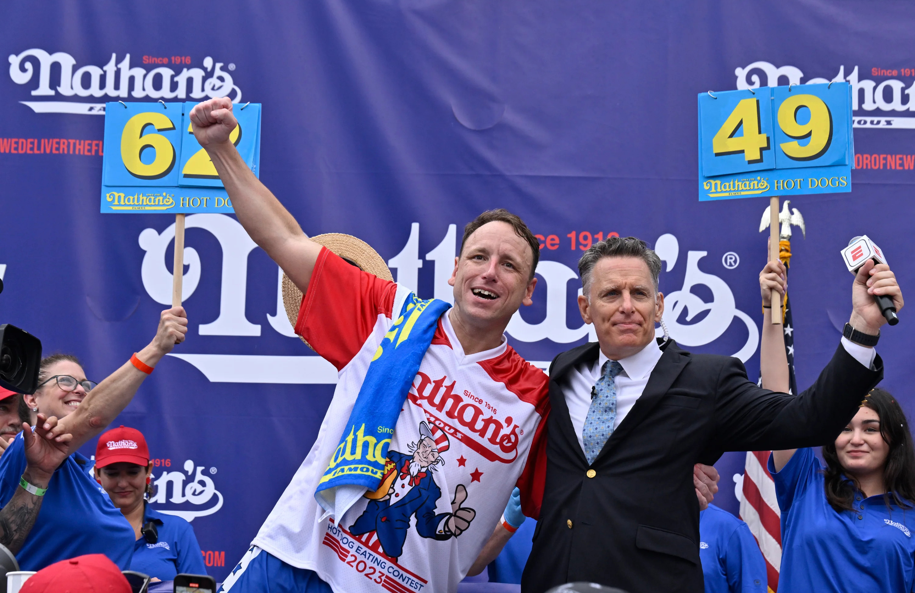 Competitive eater Joey Chestnut returns for Nathan's hot dog eating contest 2025