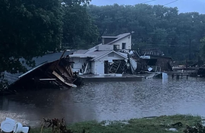 An image of a destroyed house in the Texas floods (Image via Insatgram/@unitedcajunnavy)