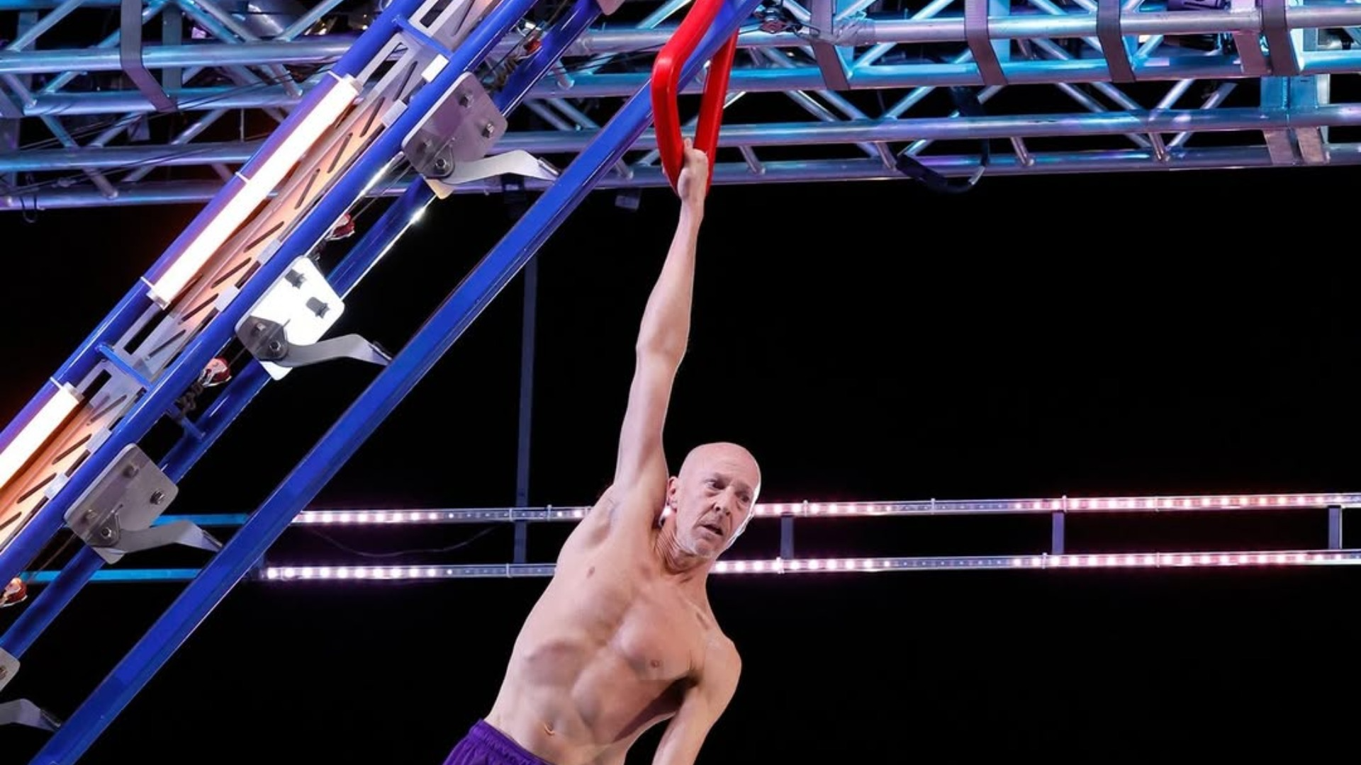 Bootie Cothran in American Ninja Warrior (Image via Instagram @ ninjawarrior)