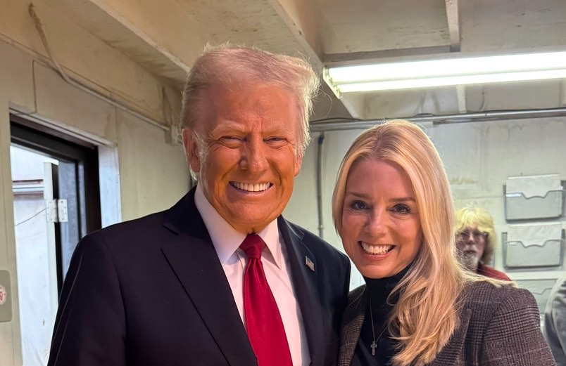 Pam Bondi and Donald Trump together (Image via Insatgram/@pambondi)