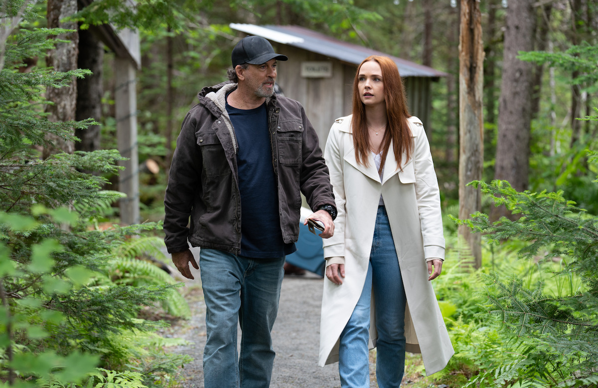 Harry Sullivan and Maggie Sullivan in Sullivan's Crossing (Image via Netflix)