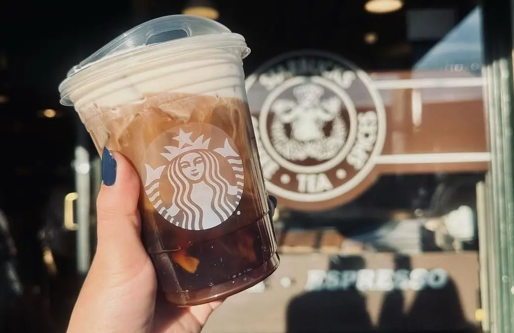 Starbucks (Image via Insatgram/@starbucks)