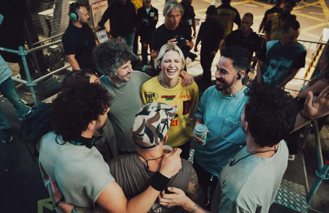 Linkin Park defends Emily Armstrong as frontwoman amid fan backlash.