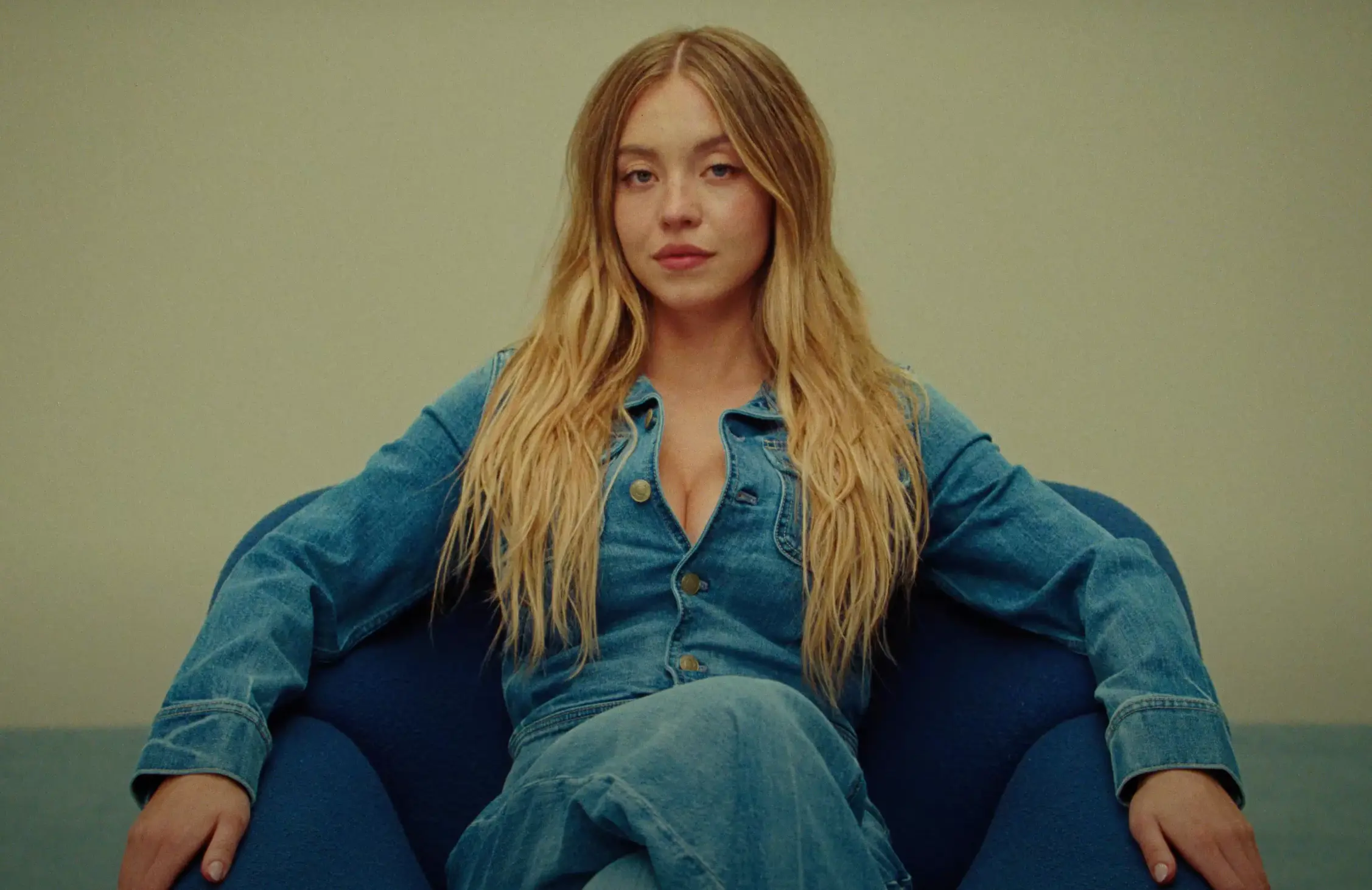 Sydney Sweeney in the recent American Eagle denim ad campaign (Image via YouTube/American Eagle)