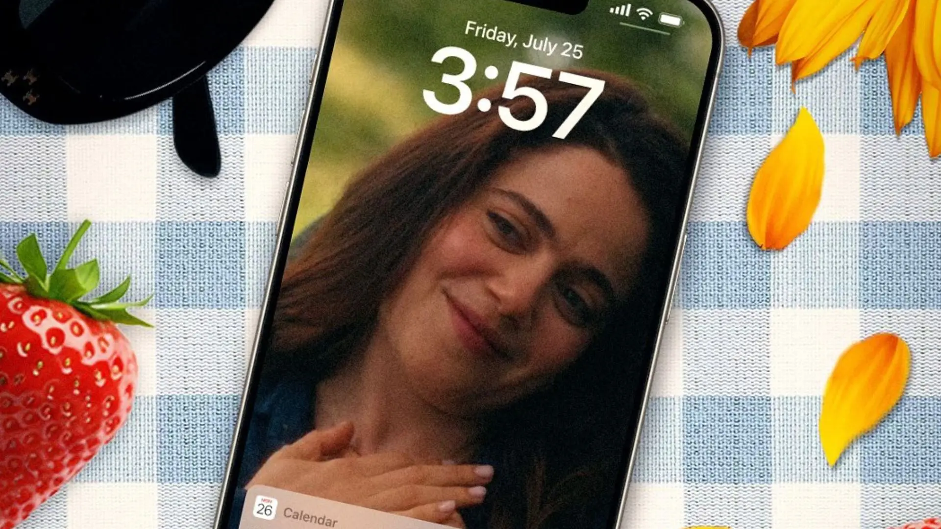 Molly Gordon as Iris in the movie (Image via X/@sonyclassics)