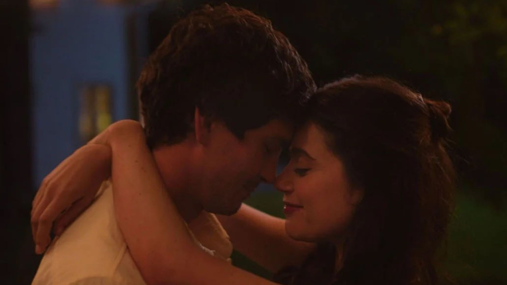 A scene from Oh, Hi! (Image via YouTube/@SonyPicturesClassics)
