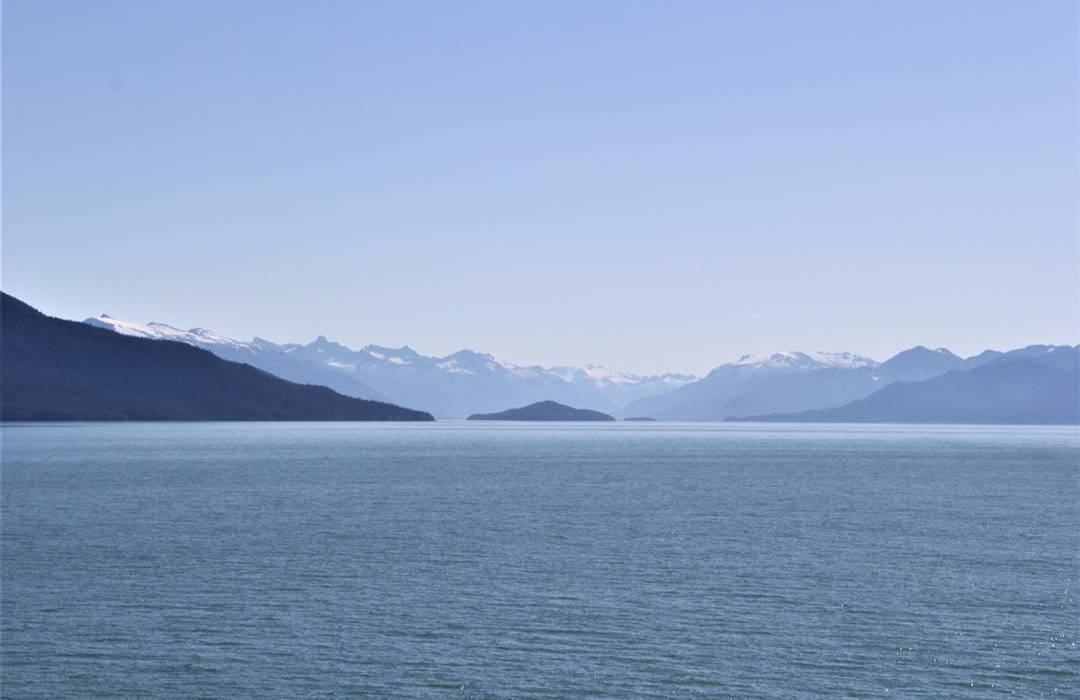 Pacific Ocean (Photo: Instagram/@silverechoes)