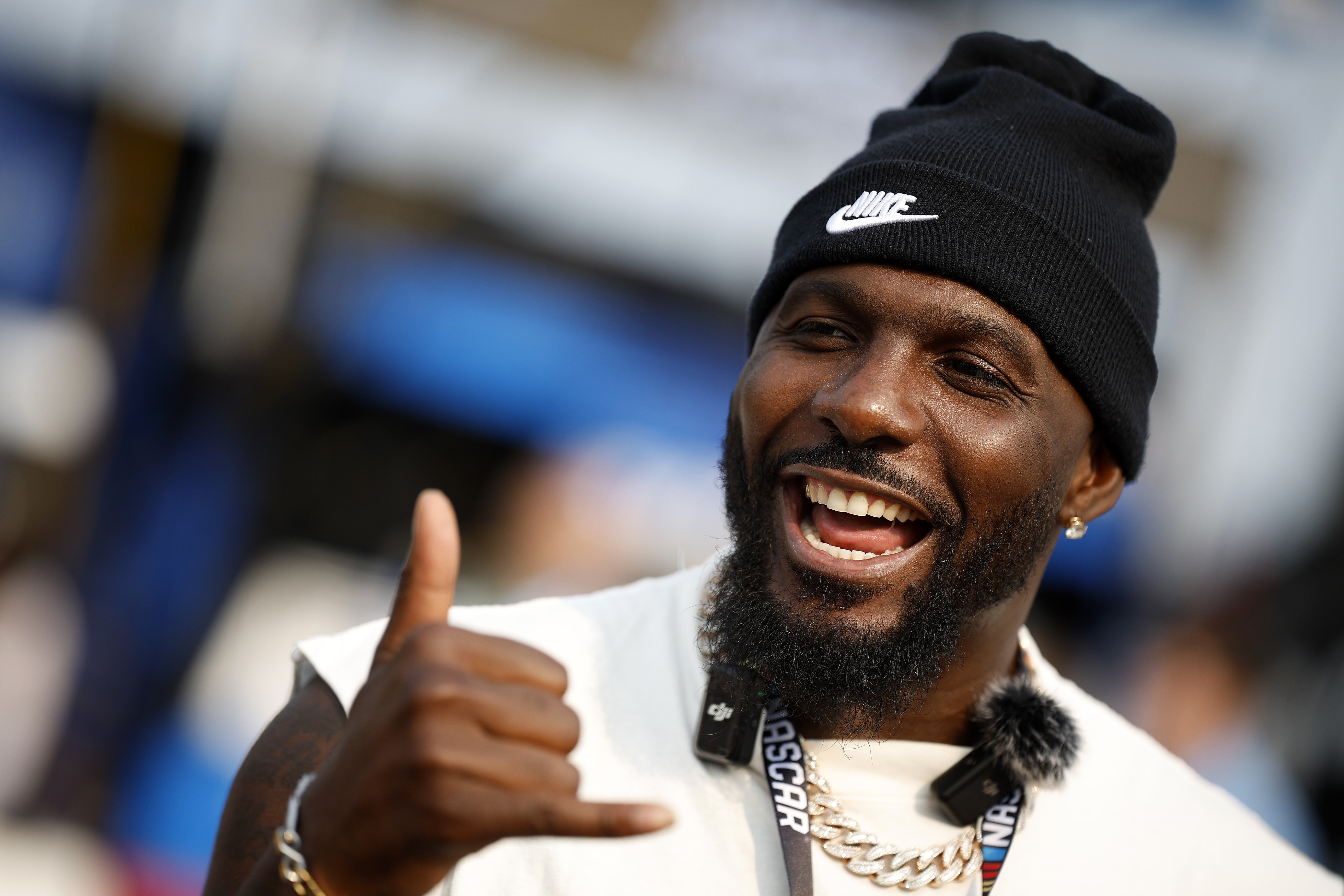 Dez Bryant is in the news for his online feud with Nicki Minaj (Image via Sean Gardner/Getty Images)